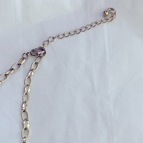 Beautiful Gold Triangle Boho Necklace! 🤩🛍️💕 - Picture 3 of 6